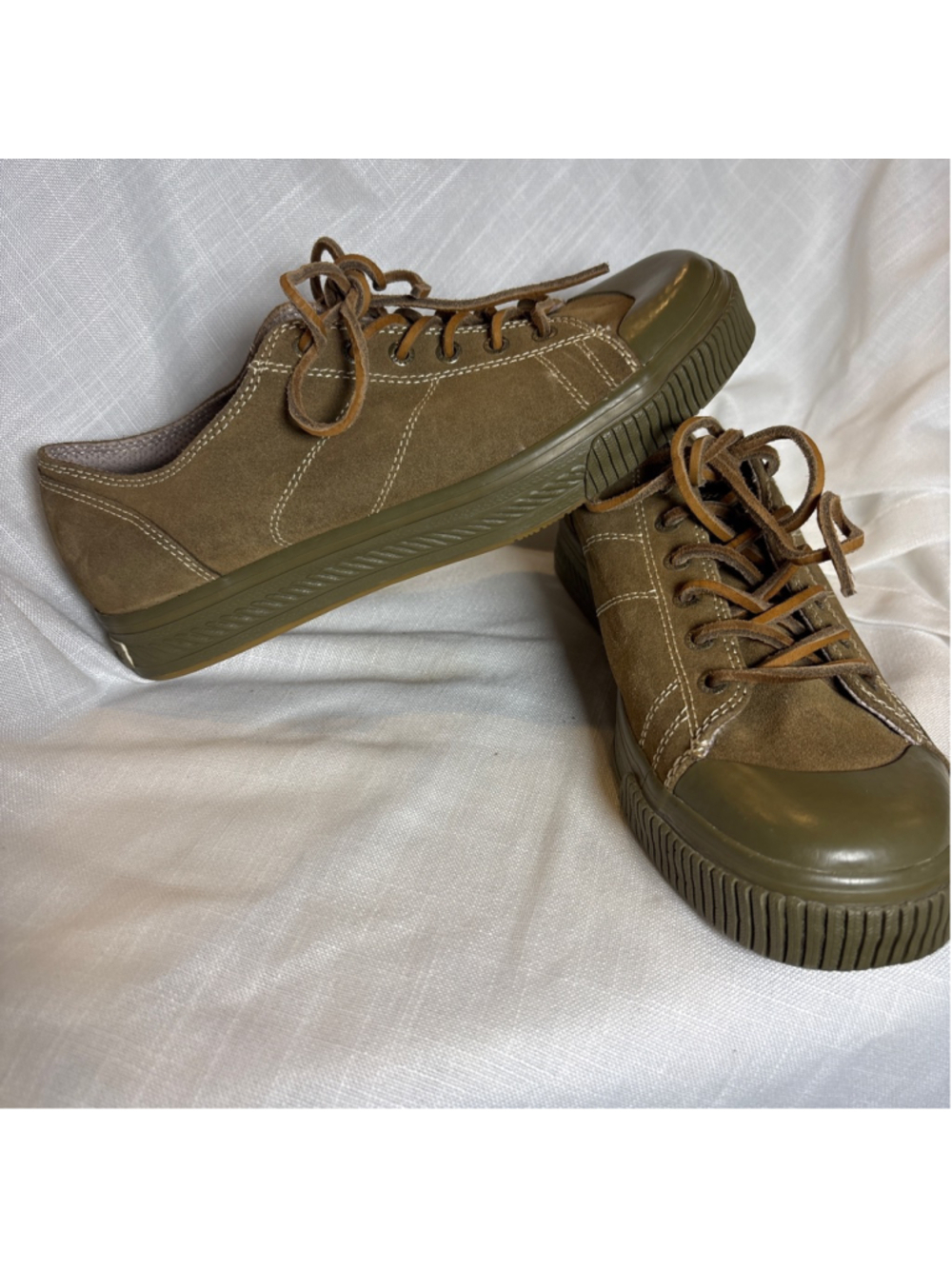 Tommy Bahama Tie-One-On Suede Men's Deck Shoes Like New sz 8.5 - Picture 4 of 9